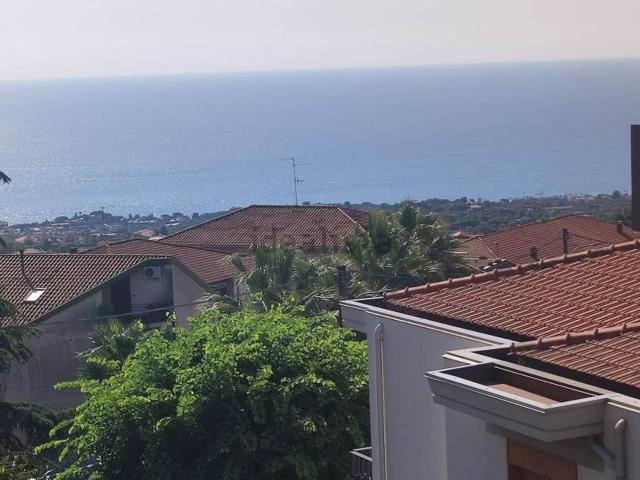 Appartamento in vendita a Ficarazzi, Aci Castello