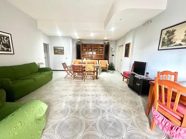 Appartamento in vendita a Castel Volturno, Campania