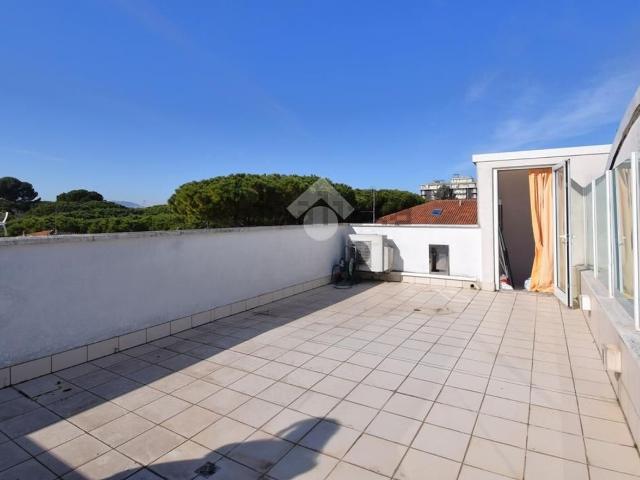 Attico in vendita a Riccione, Reggio Emilia