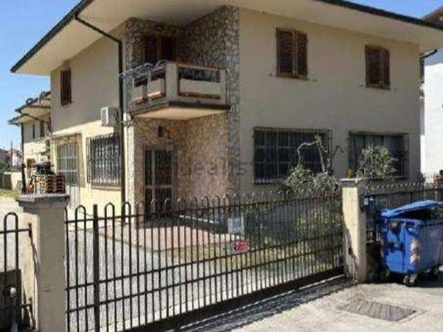 Appartamento in vendita a Le Case, Montevettolini