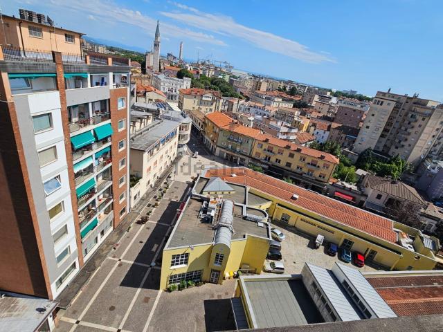Appartamento in vendita a Monfalcone, Friuli-Venezia Giulia