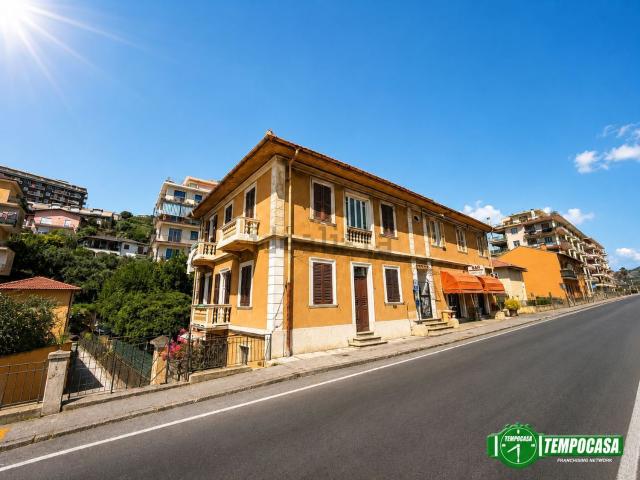 Appartamento in vendita a Oliveto, Imperia