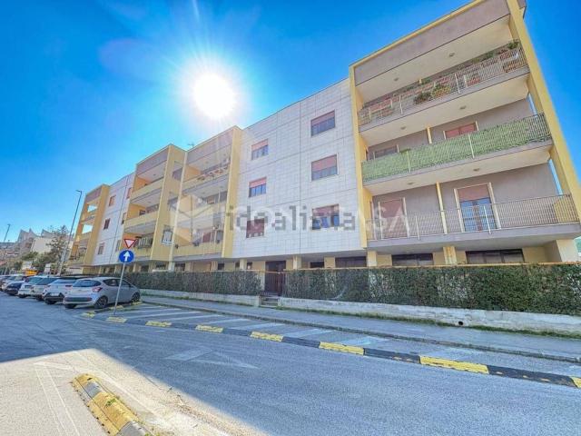 Appartamento in vendita a Rione Spine Bianche, Matera