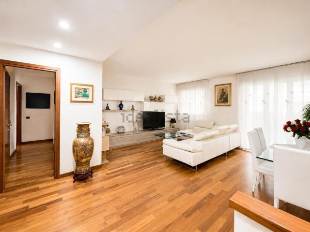 Appartamento in vendita a Municipio 5, Milano