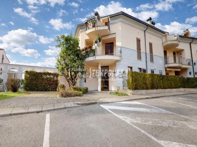 Appartamento in vendita a Montesiro, Besana In Brianza