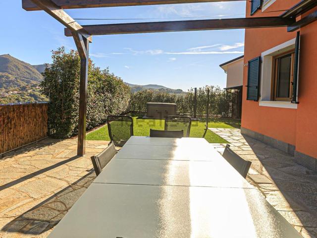 Appartamento in vendita a Val Polcevera, Serra Riccò