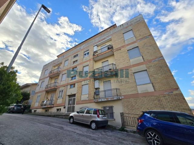 Appartamento in vendita a Tirassegno, Marche