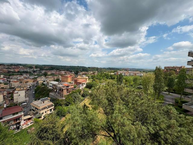 Appartamento in vendita a Labaro, Roma