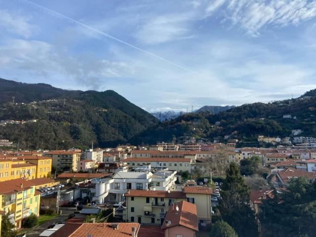 Appartamento in vendita a San Carlo, Marina Di Massa