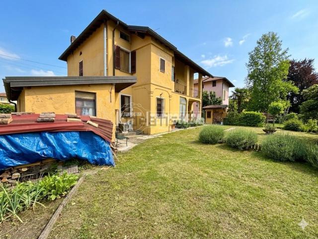 Appartamento in vendita a Cellina, Leggiuno