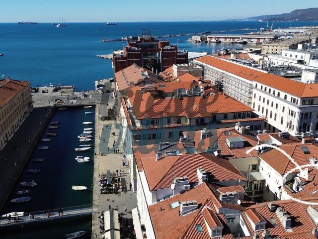Appartamento in vendita a Borgo Teresiano, Trieste