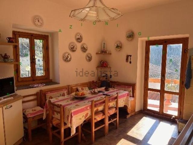 Appartamento in vendita a Vicchio, Toscana