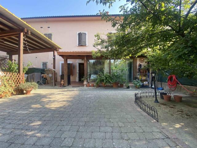 Appartamento in vendita a Cecina, Toscana
