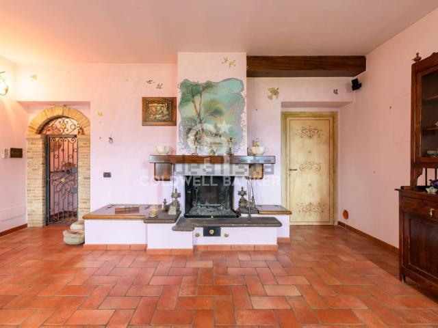 Appartamento in vendita a Gualdo Tadino, Umbria
