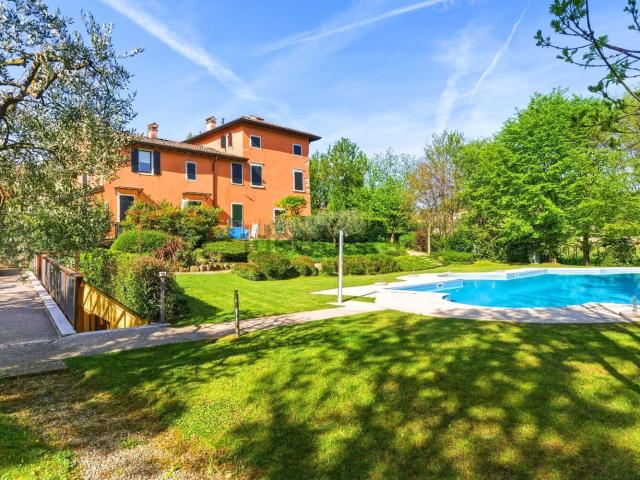 Appartamento in vendita a Costermano, Veneto