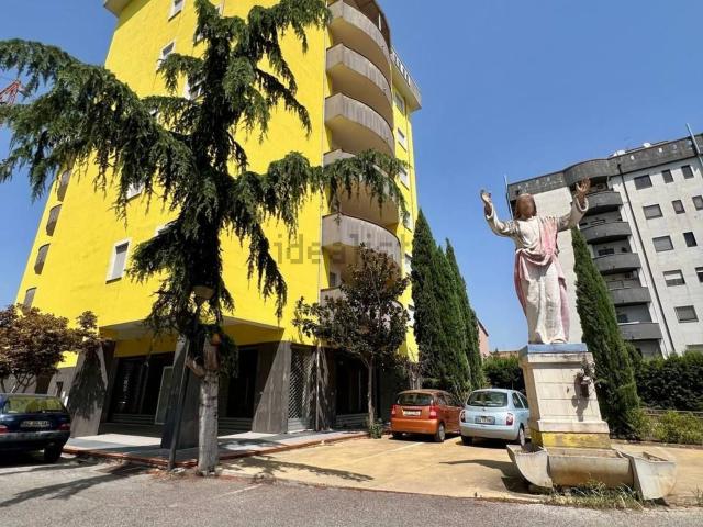 Appartamento in vendita a Quartiere Tribunale, Calabria