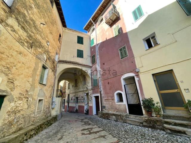 Appartamento in vendita a Perinaldo, Liguria