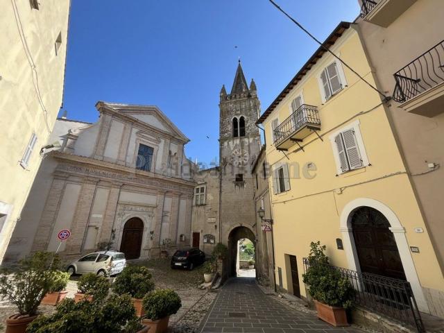 Appartamento in vendita a Terni, Umbria
