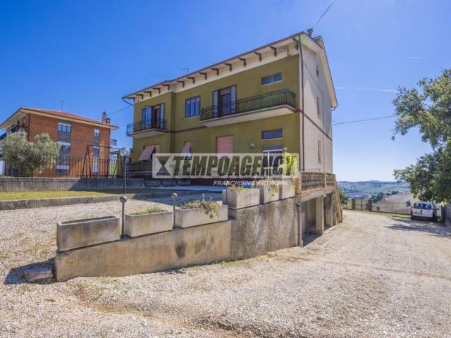Appartamento in vendita a Colmurano, Macerata