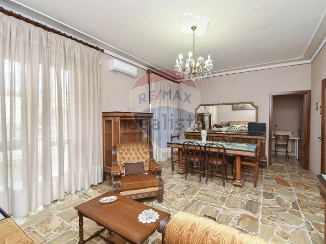 Appartamento in vendita a Santa Maria Di Licodia, Catania