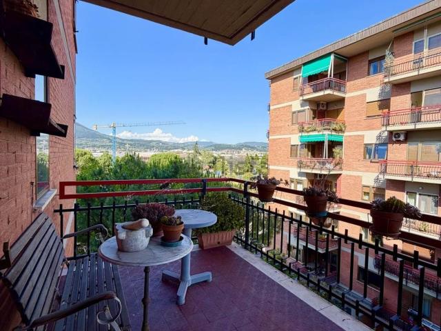 Appartamento in vendita a Quartiere 5, Firenze