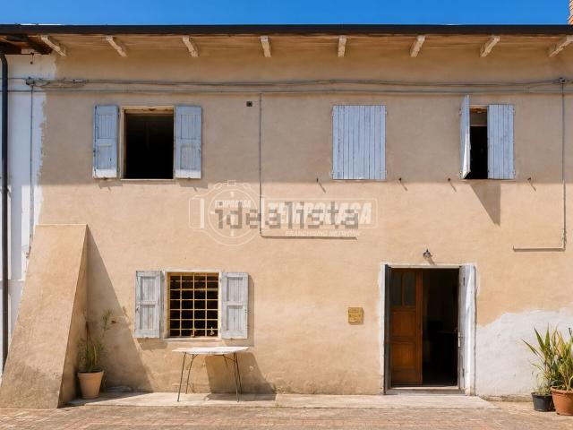 Appartamento in vendita a Unione di comuni Terre di Castelli, Vignola