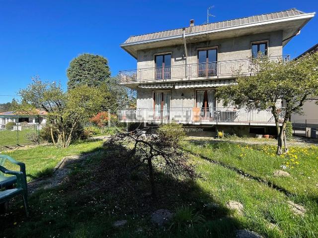 Appartamento in vendita a Albiolo, Lombardia