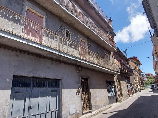 Appartamento in vendita a Maletto, Sicilia