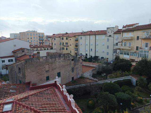 Appartamento in vendita a Livorno