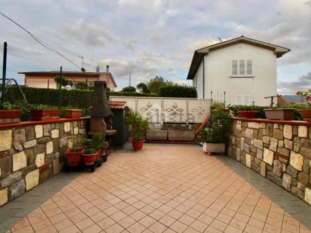 Appartamento in vendita a Lamporecchio, Toscana