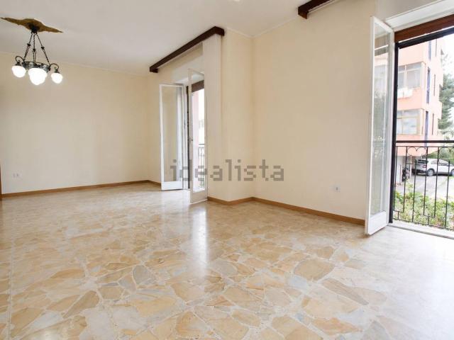 Appartamento in vendita a Quartiere del Sole, Cagliari
