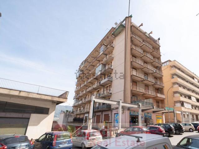 Appartamento in vendita a Villaggio Santa Rosalia, Monreale