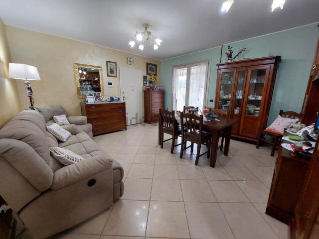 Appartamento in vendita a Borgo Molino, Senigallia