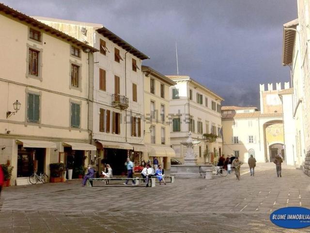 Attico in vendita a Camaiore, Toscana