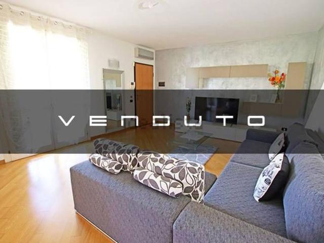 Appartamento in vendita a Calcinate, Lombardia