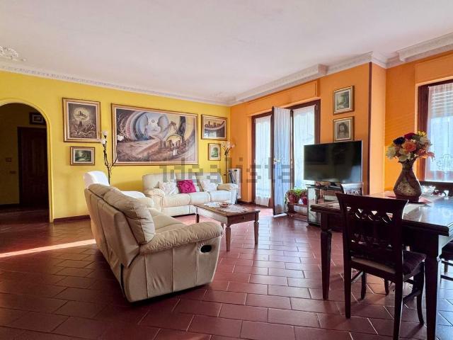 Appartamento in vendita a Molinetto di Lorenteggio, Corsico