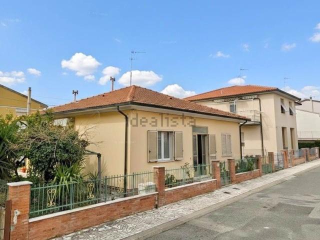 Appartamento in vendita a Cecina, Toscana