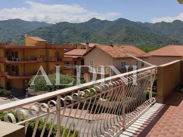 Appartamento in vendita a Gaggi, Sicilia