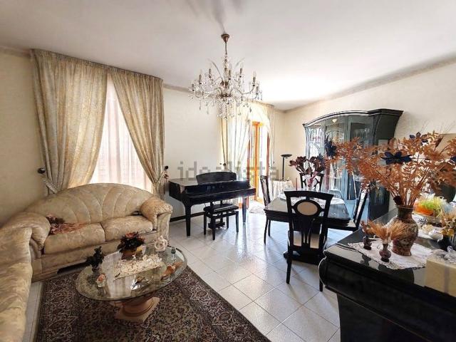 Appartamento in vendita a Acireale, Catania