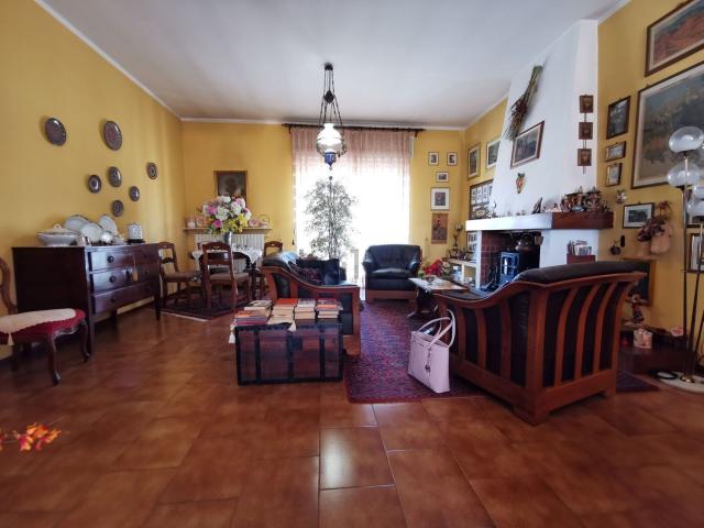 Appartamento in vendita a Castelletto Di Branduzzo, Lombardia