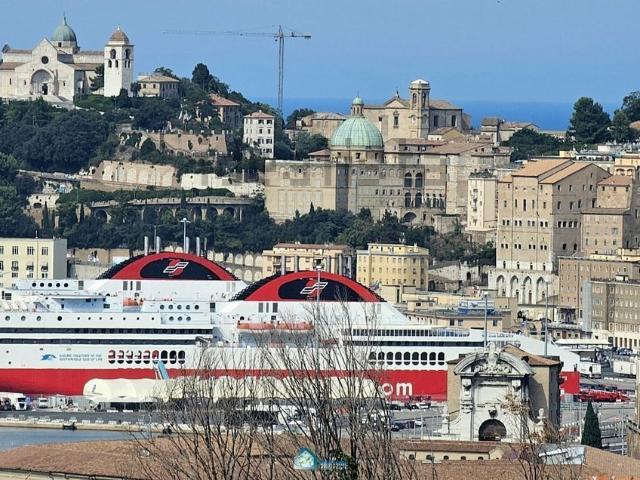 Appartamento in vendita a Piano San Lazzaro, Marche