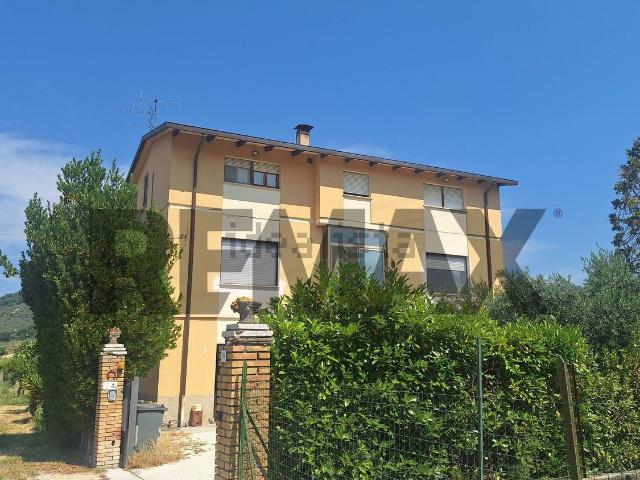 Appartamento in vendita a Foligno, Umbria