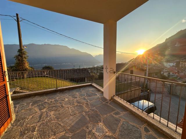 Appartamento in vendita a Villa, Tremezzina