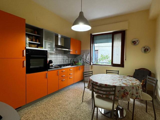 Appartamento in vendita a Via Lauro, Scalea