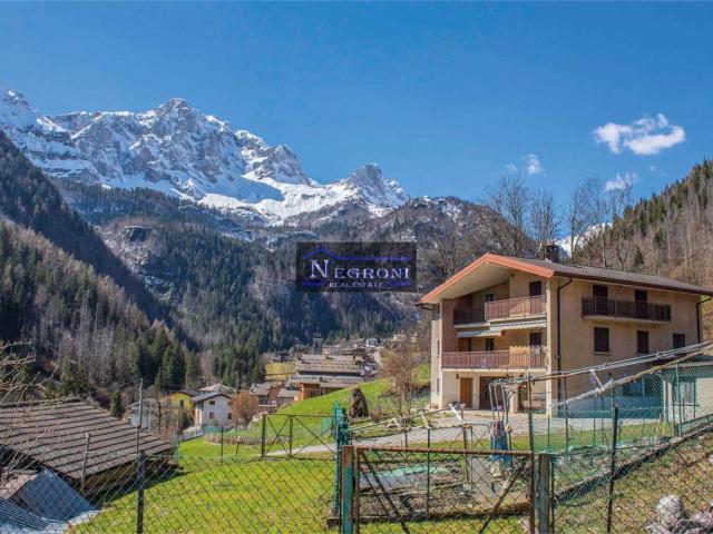 Appartamento in vendita a Ardesio, Lombardia