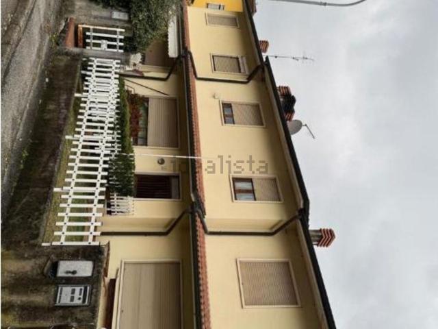 Appartamento in vendita a Castelgomberto, Veneto