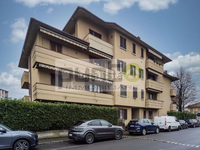 Appartamento in vendita a Concorezzo, Lombardia