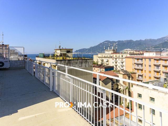 Appartamento in vendita a Salerno, Campania