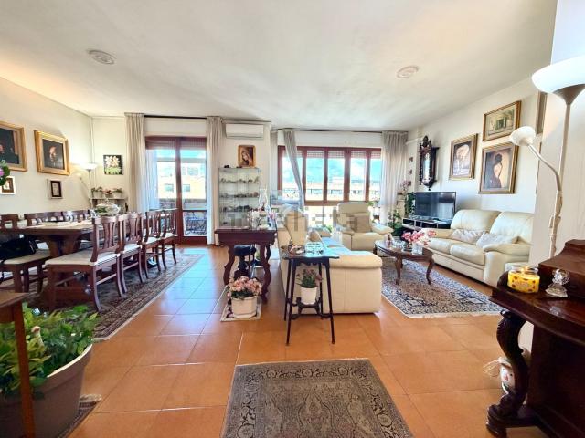 Appartamento in vendita a Quartiere 5, Firenze