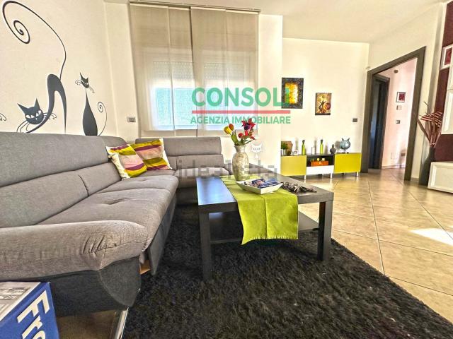 Appartamento in vendita a Giarre, Catania